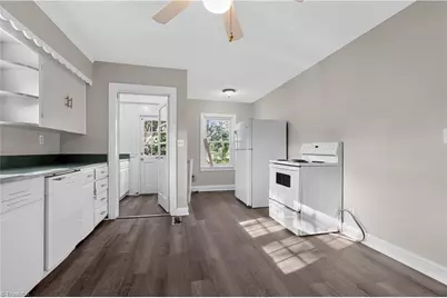 807 W Jackson Street, Mayodan, NC 27027 - Photo 12