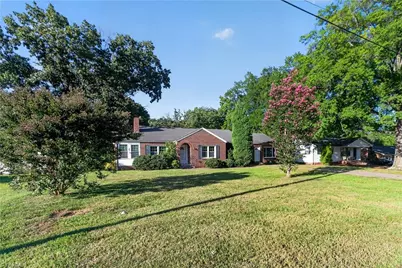 807 W Jackson Street, Mayodan, NC 27027 - Photo 4