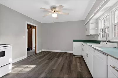 807 W Jackson Street, Mayodan, NC 27027 - Photo 14