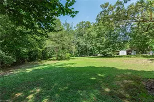 1025 E Holly Grove Rd, Lexington, NC 27292 - Photo 30