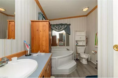 1025 E Holly Grove Road, Lexington, NC 27292 - Photo 26