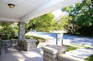 1218 Market St, Greensboro, NC 27403 - Photo 2