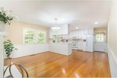 2910 Hope Valley Road, Winston-Salem, NC 27106 - Photo 6