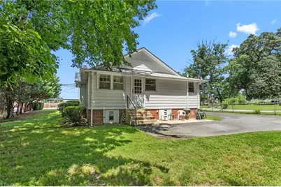 709 E Sunrise Avenue, Thomasville, NC 27360 - Photo 30