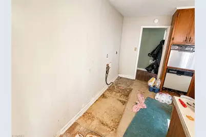 2725 Nc Highway 109, Troy, NC 27371 - Photo 6