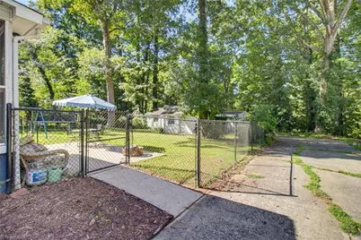 1817 Fairview Boulevard, Winston-Salem, NC 27127 - Photo 28