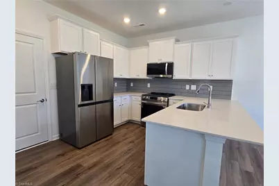 5525 Hydrangea Street, Winston-Salem, NC 27104 - Photo 8