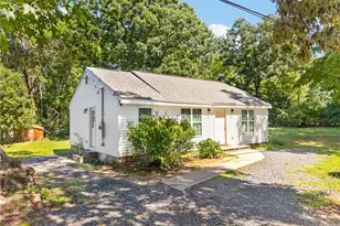 1119 Old Cedar Falls Rd, Asheboro, NC 27203 - Photo 2
