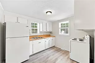 803 Tucker St, Burlington, NC 27215 - Photo 14