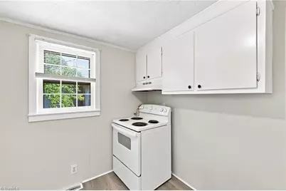 803 Tucker Street, Burlington, NC 27215 - Photo 16