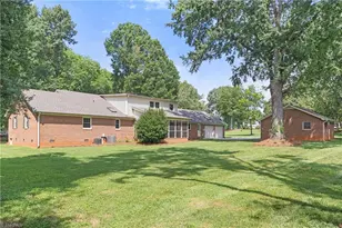 4331 Woodbourne Dr, Clemmons, NC 27012 - Photo 36