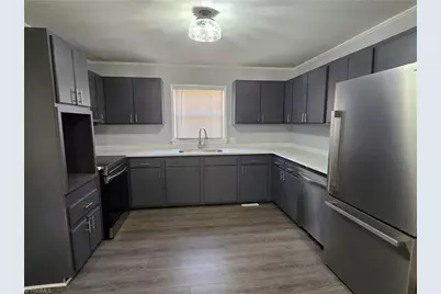 2402 Chatham Drive, Greensboro, NC 27408 - Photo 6
