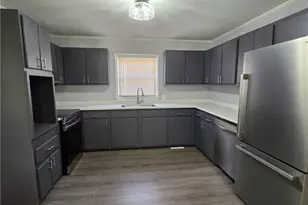 2402 Chatham Dr, Greensboro, NC 27408 - Photo 6
