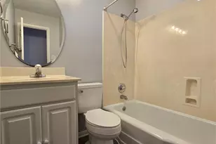 2402 Chatham Dr, Greensboro, NC 27408 - Photo 16