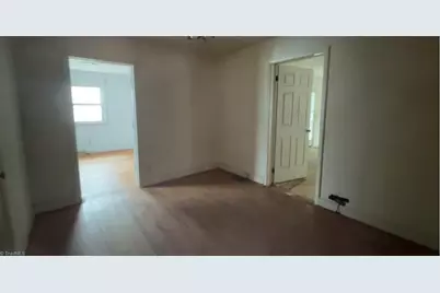 902 Ross Avenue, Greensboro, NC 27406 - Photo 4