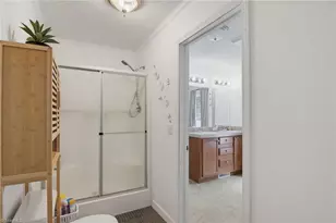 4889 Baux Mountain Rd, Winston-Salem, NC 27105 - Photo 18