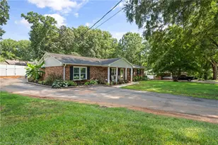 4611 Bridle Path, Winston-Salem, NC 27103 - Photo 8
