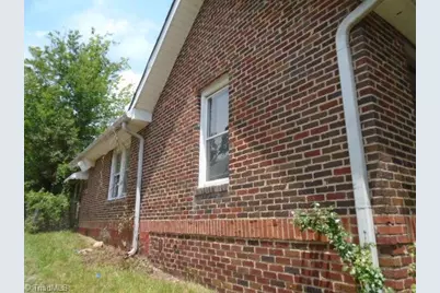 604 Chandler Avenue, High Point, NC 27262 - Photo 8