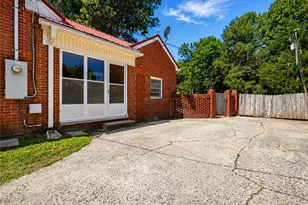 306 Oakgrove Dr, Graham, NC 27253 - Photo 30