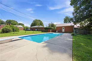 306 Oakgrove Dr, Graham, NC 27253 - Photo 6