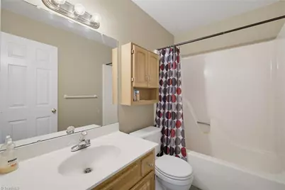 3809 Oak Forest Drive, High Point, NC 27265 - Photo 20