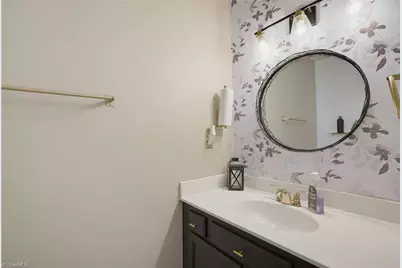 3809 Oak Forest Drive, High Point, NC 27265 - Photo 38