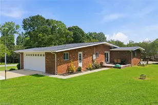2405 Hillford Dr, Burlington, NC 27217 - Photo 12