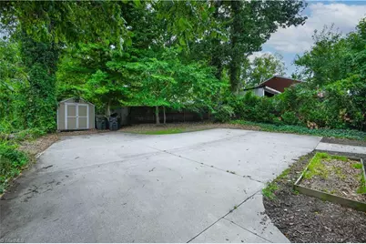 409 Warren Street, Greensboro, NC 27403 - Photo 32