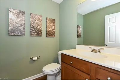 409 Warren Street, Greensboro, NC 27403 - Photo 12