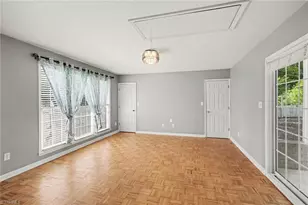 3407 Briarbend Dr, Greensboro, NC 27410 - Photo 6
