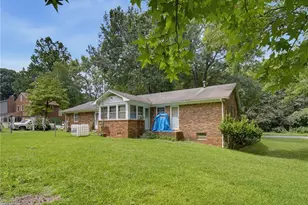 212 Westdale Dr, High Point, NC 27265 - Photo 8