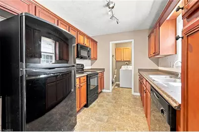 314 Conrad Circle, Thomasville, NC 27360 - Photo 32