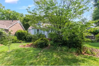 211 E Avondale Drive, Greensboro, NC 27403 - Photo 40