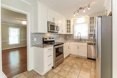 5406 Chatfield Square, Greensboro, NC 27410 - Photo 4