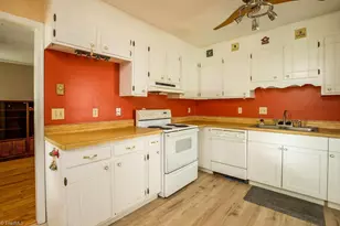 7 Coachman Ct, Greensboro, NC 27407 - Photo 6