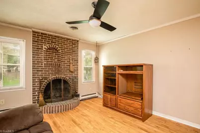 7 Coachman Court, Greensboro, NC 27407 - Photo 4