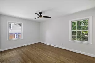 1002 Surry Dr, Greensboro, NC 27408 - Photo 18
