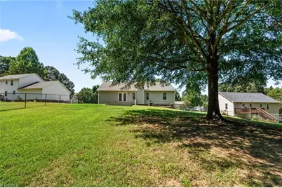 194 Briarcreek Drive, Winston-Salem, NC 27107 - Photo 32
