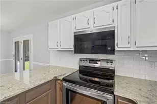 194 Briarcreek Dr, Winston-Salem, NC 27107 - Photo 12
