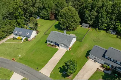 194 Briarcreek Drive, Winston-Salem, NC 27107 - Photo 36