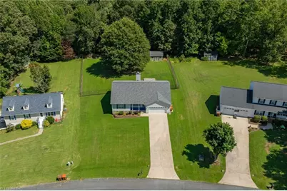 194 Briarcreek Drive, Winston-Salem, NC 27107 - Photo 36