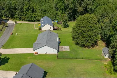 194 Briarcreek Drive, Winston-Salem, NC 27107 - Photo 38