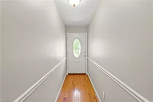 194 Briarcreek Dr, Winston-Salem, NC 27107 - Photo 8