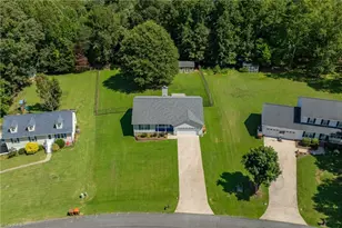 194 Briarcreek Dr, Winston-Salem, NC 27107 - Photo 40