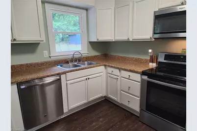 1801 Glenside Drive, Greensboro, NC 27405 - Photo 8