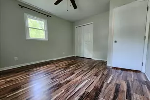 1801 Glenside Dr, Greensboro, NC 27405 - Photo 12