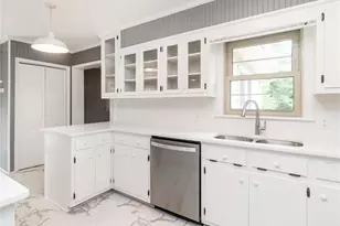 2231 Lacy St, Burlington, NC 27215 - Photo 6