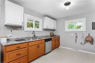 119 Azalea Cir, Burlington, NC 27215 - Photo 10