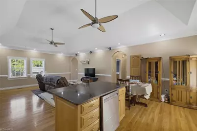 726 Cypress Hill Drive, Eden, NC 27288 - Photo 14