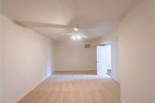 6205 Lea Ray Dr, Greensboro, NC 27410 - Photo 14